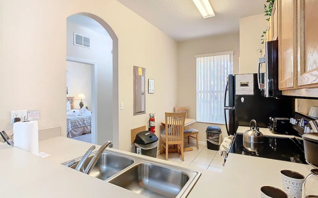 Family Getaway 4BR Townhome by Old Town