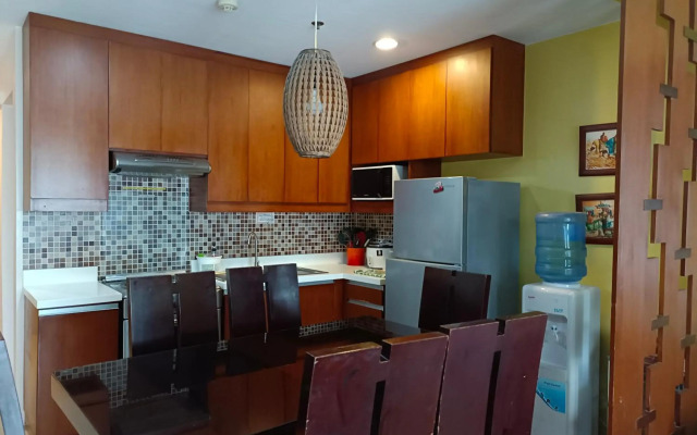 Miranda 514B by Raquel's Place at Pico de Loro