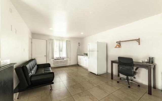 Everglades City Motel