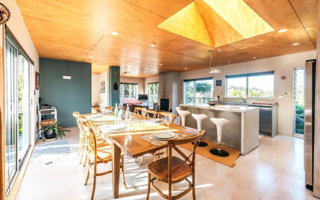 The Fat Pigeon - Omiha Holiday Home