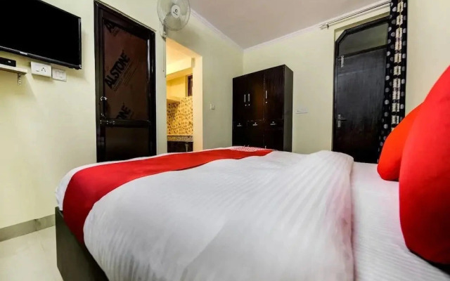 Kamal Palace By OYO Rooms