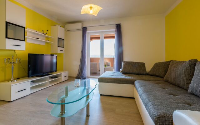 Apartment Tomica - open pool: A4 dvoetažni Novi Vinodolski, Riviera Crikvenica