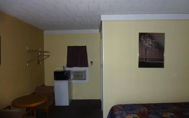 Advance Inn