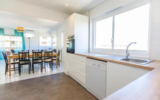 Superbe 100m2 - 2 Balcons - Proche Gare - Climatisé