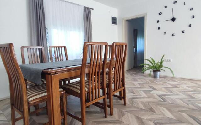 Apartman Flora Vrdnik