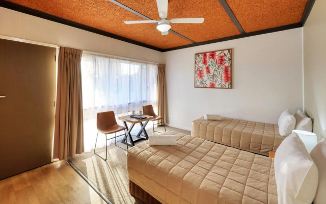 Motel Meneres – Guest Rooms – Corowa
