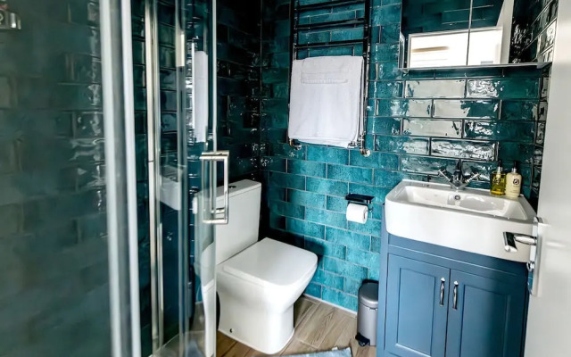 82A Dalston Lane Terrace