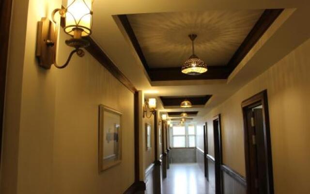 Mayur Hotel Bar And Restaurant