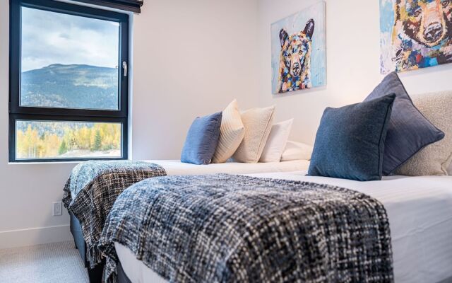 Bluebird Daze by Revelstoke Vacations