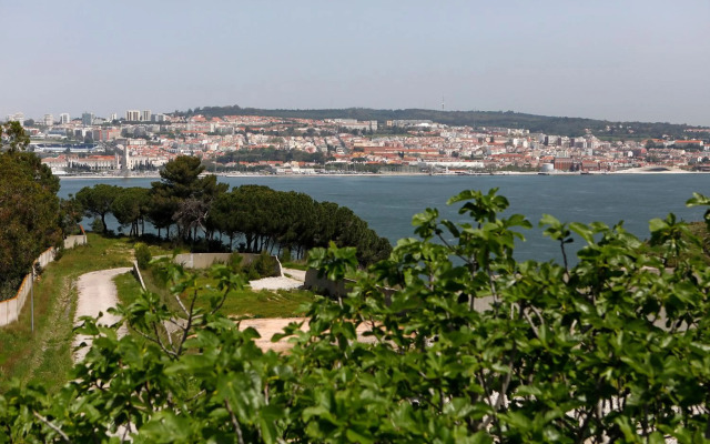 Olá Belém! Cozy Windmill, Stunning views to Lisboa
