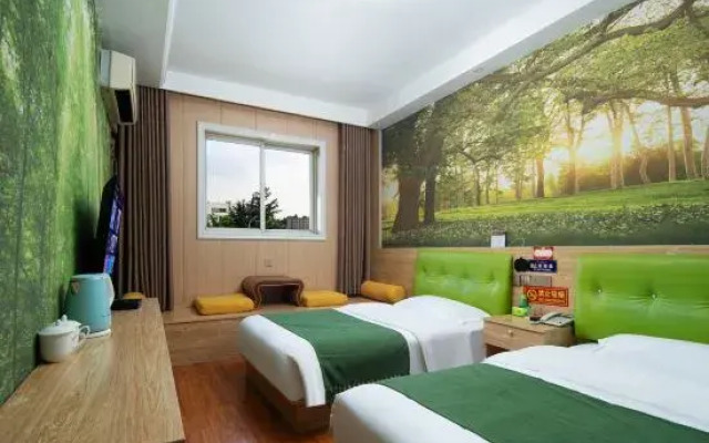 Nanyang Yuetu Fashion Hotel