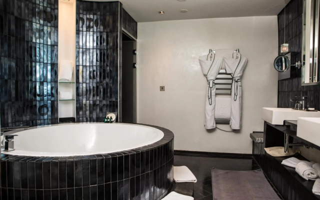 Sofitel Casablanca Tour blanche