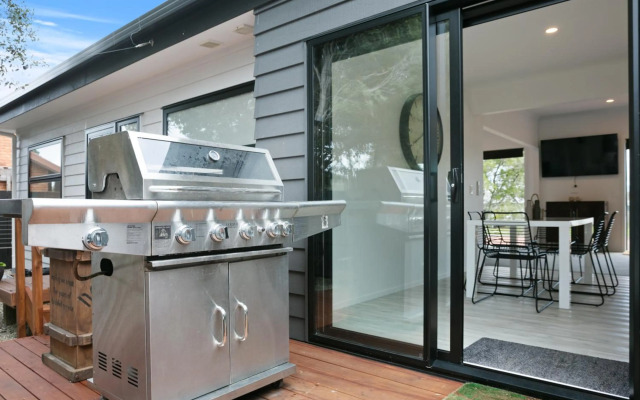 Sky Above Beach Below - Waihi Beach Holiday Home