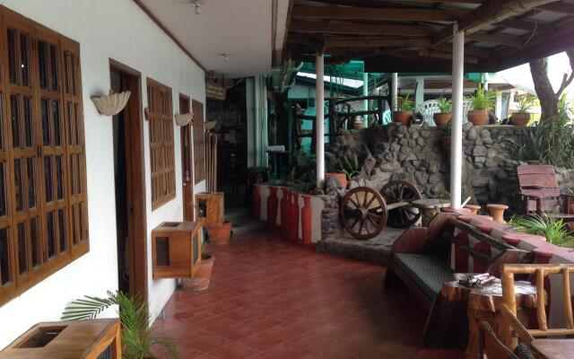 Harleys Pub and Hotel