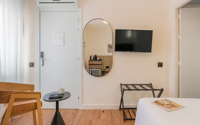 Granada Suites by Olala Homes