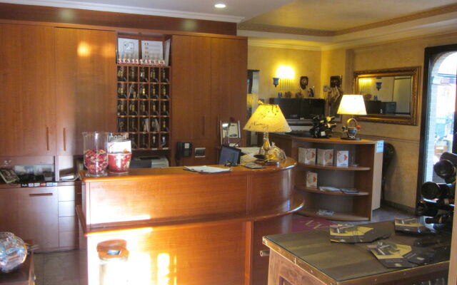 Euro House Inn Airport