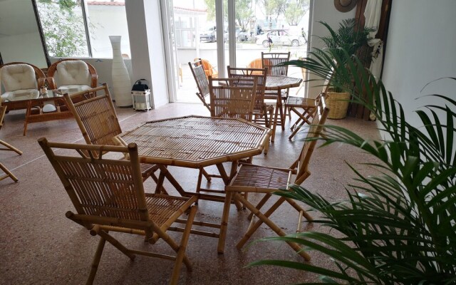 Ammos Hotel