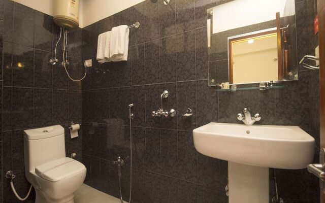 Oyo 17215 Garg Residency