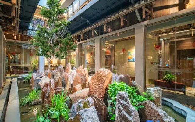 Yunlu garden hotel（Duyun sanxian museum branch）