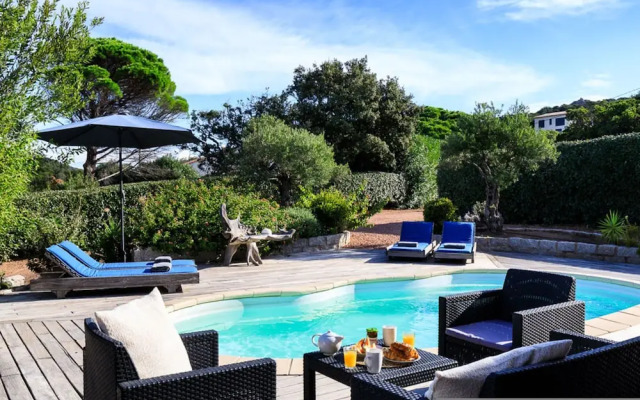 Villa Amelie With 2 Bedrooms and 2 Bathrooms