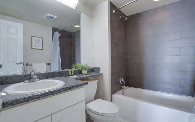 Modern 2BR Stay Near DC Arlington VA