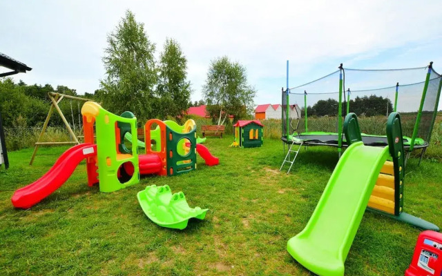 Cottage in Jaroslawiec Near Heated Pool