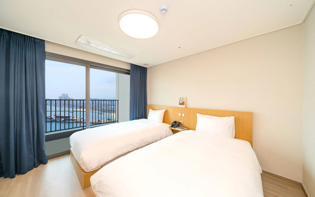 Sokcho I Park Suite Hotel and Residence