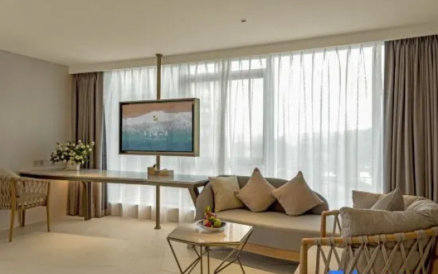 Salt Crystal Hotel By RìChū