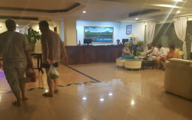 Angkor Vireak Chey Hotel