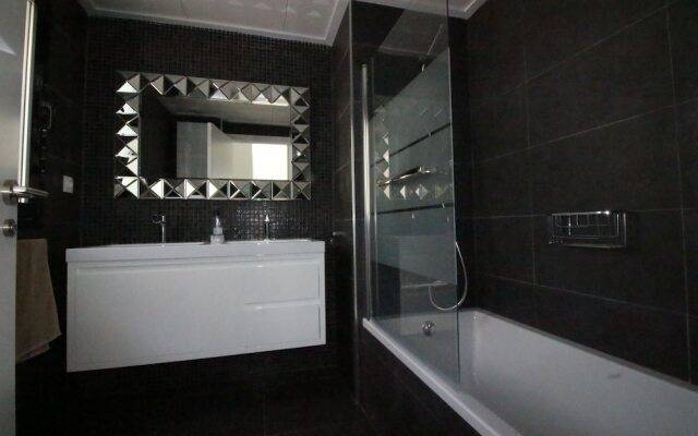 Villa con piscina Activa28