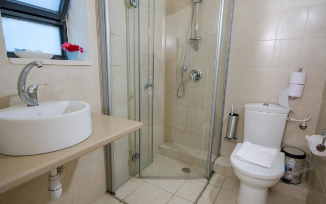 Kibbutz Malkiya Travel Hotel