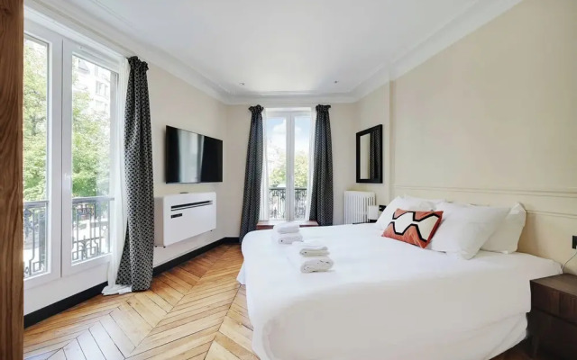 Charming apt - 2br/6p - Ternes/ Arc de Triomphe