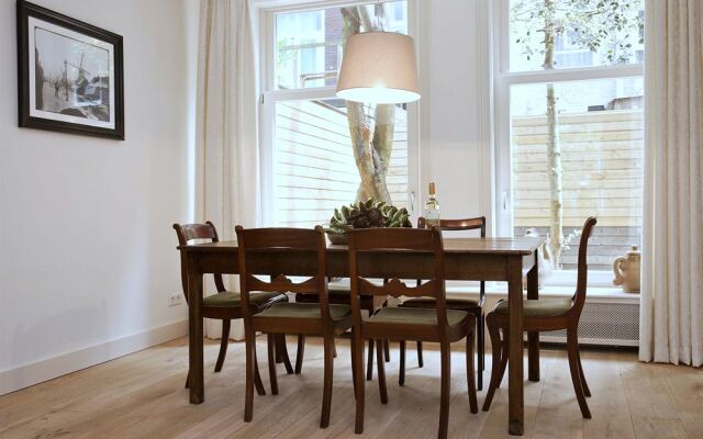 Apartments Jordaan Area