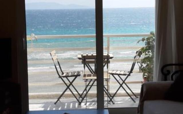 Apartment Michalis by the Sea
