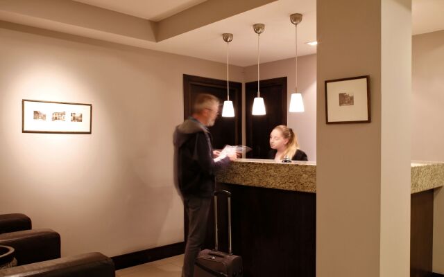Hotel Meg