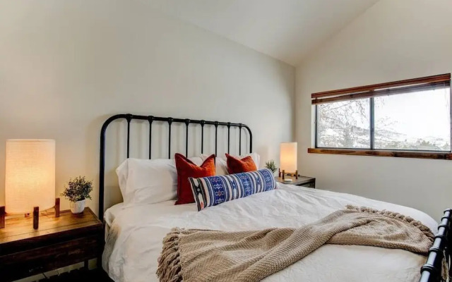 Comanche Peak by Boutiq