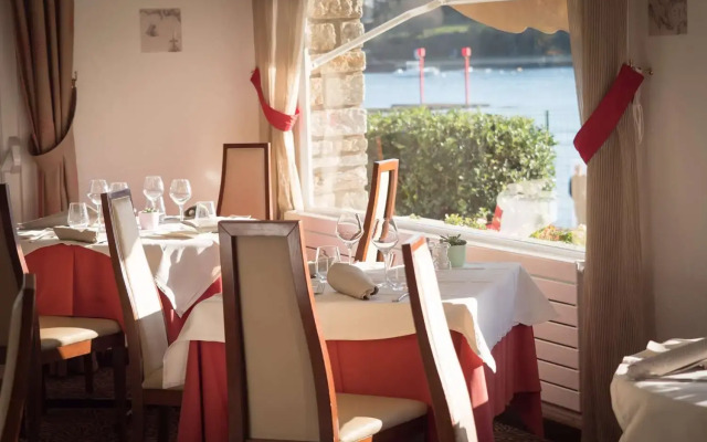 Best Western Hôtel Le Roof