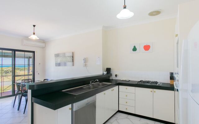 Beach Rd Villas by Rockingham Apartments