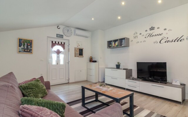 Erin Juricani in Juricani