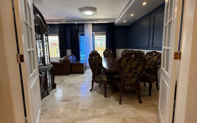 3bedroom Aprt of 200sqm Near Movenpick Hotel Amman
