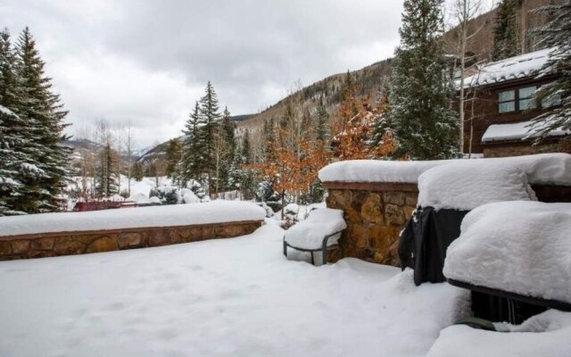 Ski In Ski Out condo with Access to Vail Mountain by RedAwning