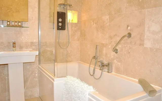 Bove Town House