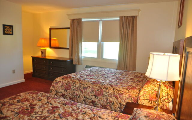 Blue Spruce Inn & Suites