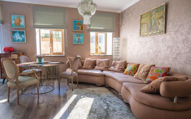 Апартаменты на проспекте Английский 24К