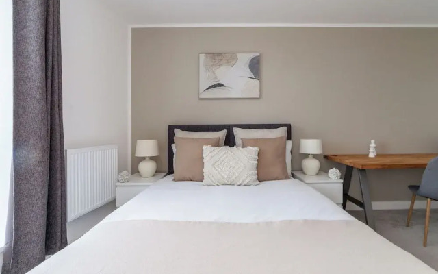The Colindale Luxury Apartment