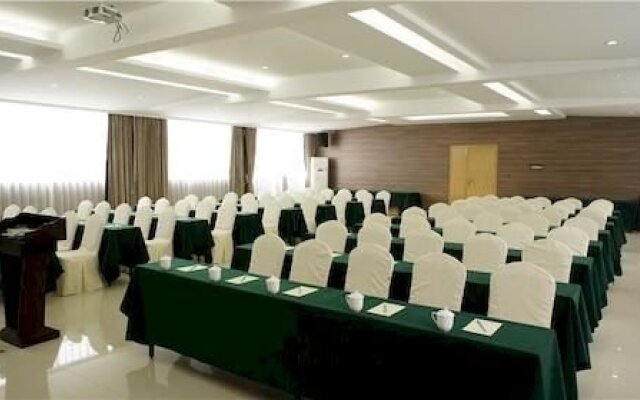 Peninsula International Hotel