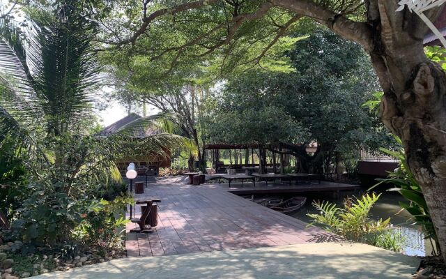 Ban Suan Bang Toei Homestay
