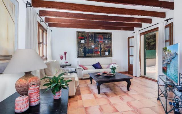 Casa Martina - Private Pool & 150m from the Beach