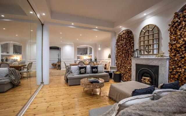 Clifton YOLO Spaces – Clifton Beachfront Apartments