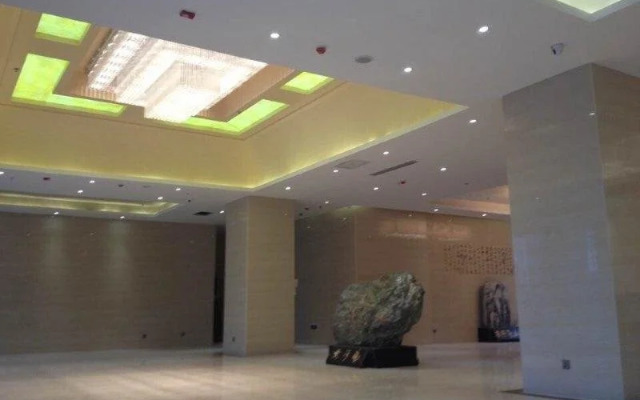 Huang He  International   Hotel